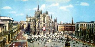 1977 piazza Duomo senza auto