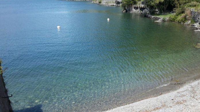 Spiagge su quel ramo del lago di Como