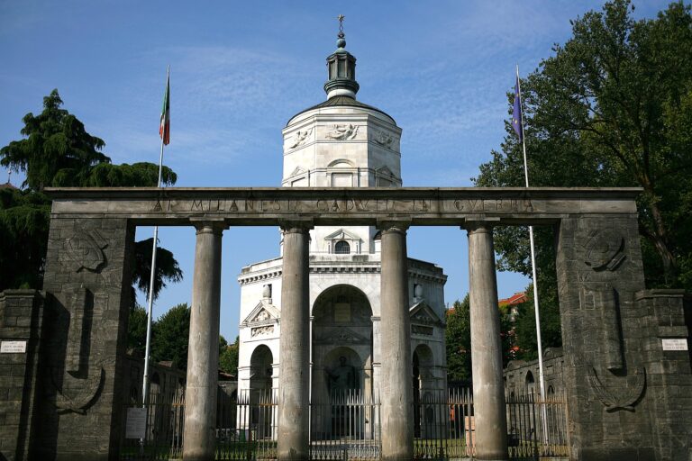 Tempio della Vittoria, il mausoleo dei caduti milanesi dietro Sant’Ambrogio
