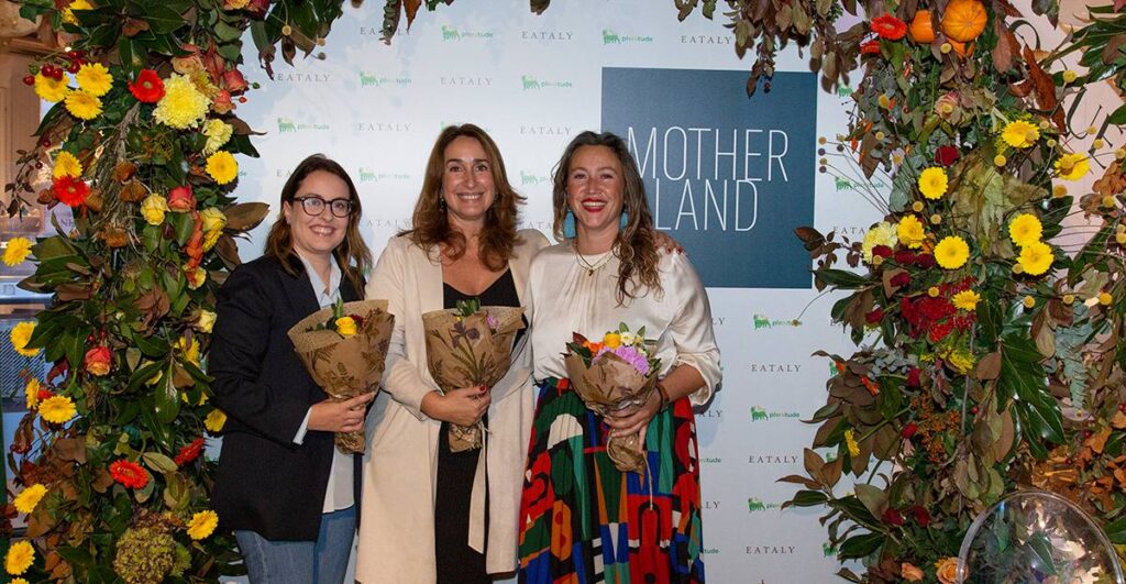 Motherland - Da sx Clotilde Balassone, Giorgia Molajoni e Stefania Quaini