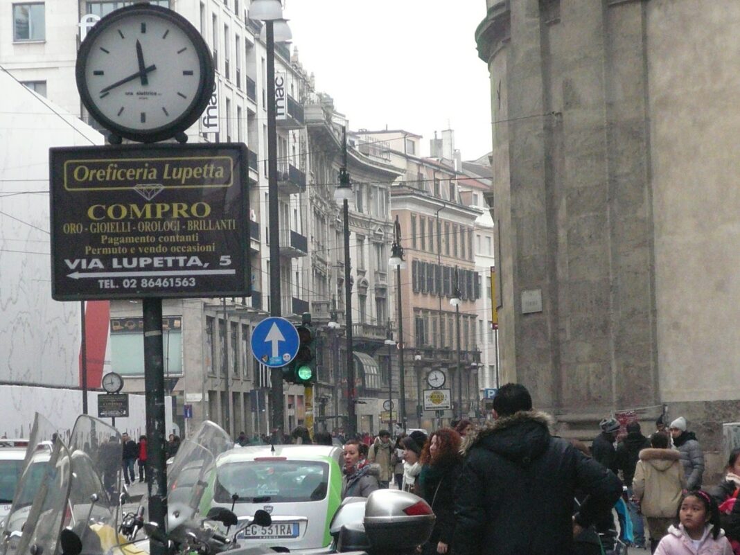 Orologi pubblici di Milano
