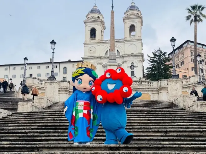 Mascotte Expo 2025 Myaku Miaku a Roma